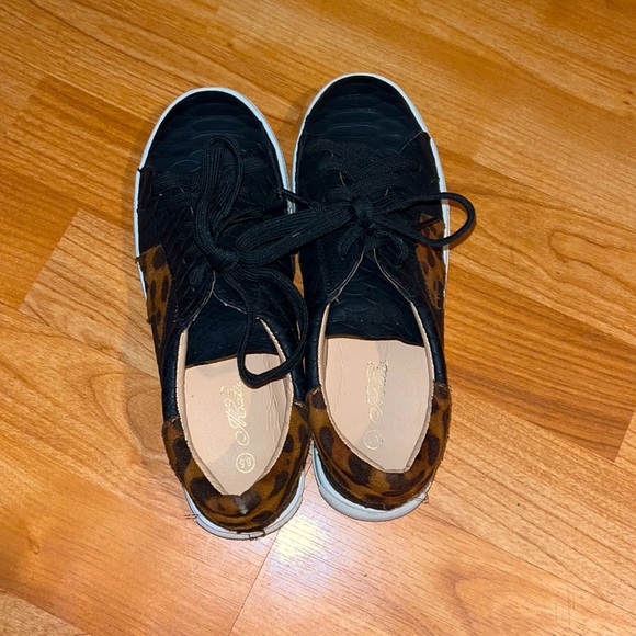 Shoes - Picture 3 of 3